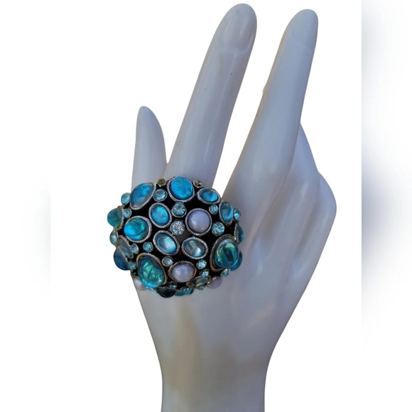 VINTAGE SILVERTONE DOME STRETCH RING WITH MOONGLOW, & RHINESTONE DETAIL - Picture 1 of 5